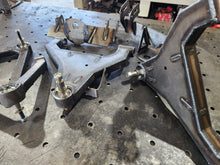 Load image into Gallery viewer, GM 1999-2006 control arm kit
