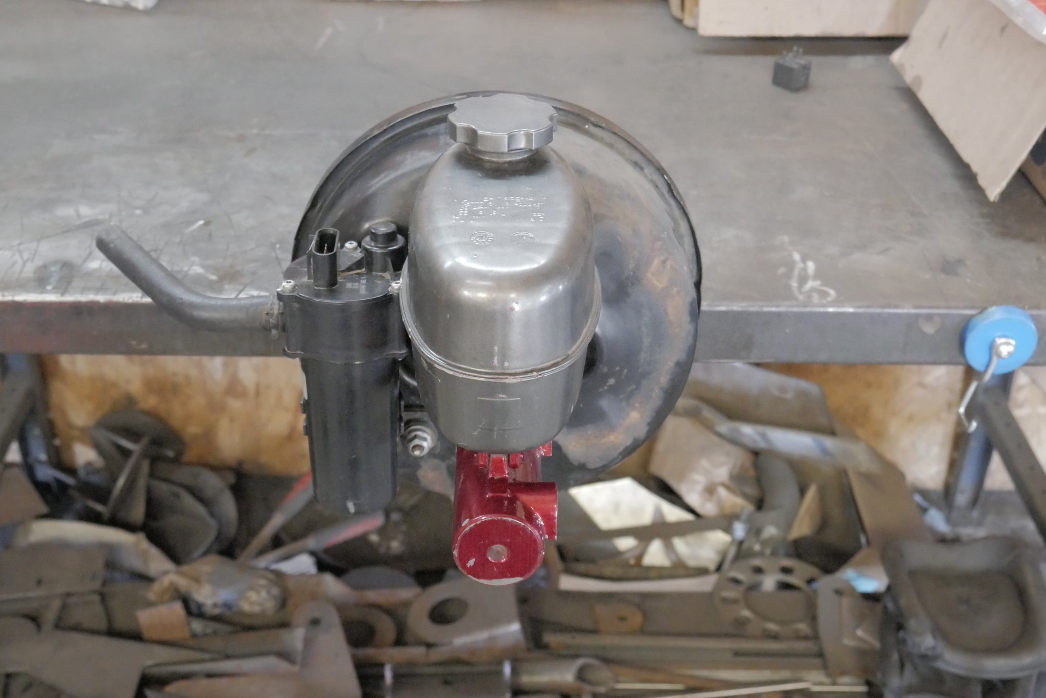 vacuum booster box GM 2003